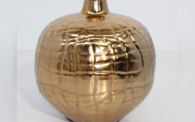 FLOWER VASES-TABLE TOPS