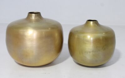 FLOWER VASES-TABLE TOPS