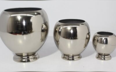 FLOWER VASES-TABLE TOPS